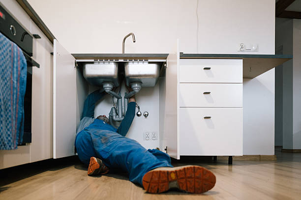 Professional Pipe Repair technician working in Stockton, IL